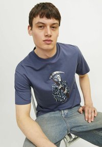 Jack & Jones RUNDHALS  - T-shirts print - nightshadow blue