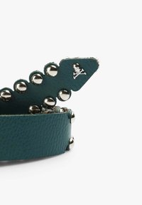 Scalpers Curea - duck