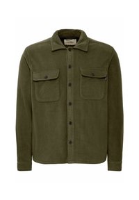 Chaqueta de forro polar de color verde oliva con cuello, dos bolsillos en el pecho y cierre de botón en la parte frontal. Textura suave y corte relajado.