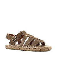 Sandalo in suede marrone con più cinturini, punta aperta, fibbia alla caviglia e suola in juta intrecciata. Presenta una suola in gomma piatta per una presa sicura.