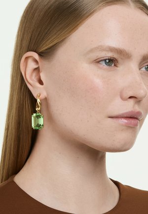 Swarovski, MILLENIA DROP EARRINGS, OCTAGON CUT, GREEN, 18K GOLD FINISH - Boucles d'oreilles - green