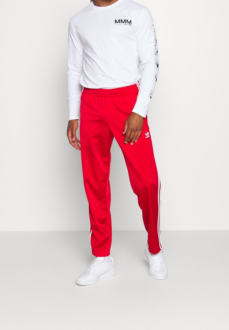 Ensemble Survetement Homme Jogging Rouge Bande Blanche Ensemble