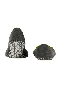 Een paar donkergrijze wollen slippers met een gripvaste zool voorzien van witte stippen en kruispatronen, tegen een witte achtergrond.
