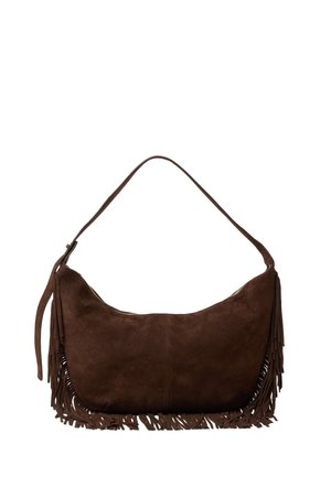 Borsa a mano in suede marrone con una tracolla singola e dettagli con frange lungo la parte inferiore e i lati.