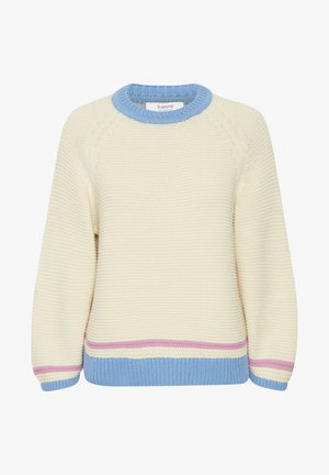 Pull en tricot crème avec un col et un ourlet bleus, présentant des rayures roses et bleues aux poignets et en bas. Manches raglan longues et texturées.