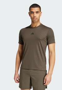 Unselected, shadow olive black