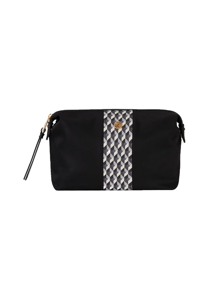 Pochette noire avec une bande à motif géométrique dans des tons de gris et un logo doré, dotée d'une sangle pour le poignet et d'une fermeture éclair.