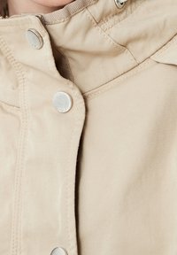 QS Overgangsjakke - beige