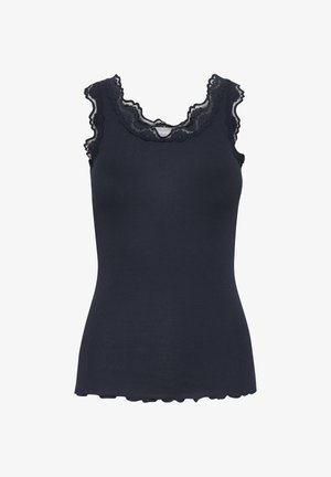 Camiseta sin mangas azul marino hecha de tela acanalada, con un escote y bordes de encaje con borde festoneado para mayor detalle.