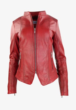 Rød læderjakke med høj krave, frontlynlås, sidelommer og teksturerede skulderdetaljer. Glat overflade og tætsiddende design.