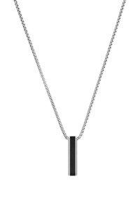 Collar de cadena de plata con un colgante rectangular que presenta una franja central negra y un acabado pulido. Diseño simple y moderno.