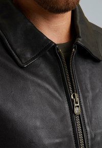 PME Legend GREENVILLE - Chaqueta de cuero - black