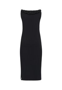 Robe noire sans manches longueur genou avec une silhouette ajustée et un détail de col volanté.
