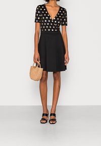 Anna Field Sukienka koktajlowa