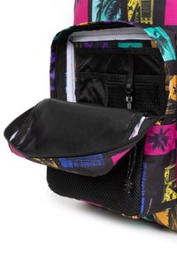 Eastpak PINNACLE - Mochila - city bay black