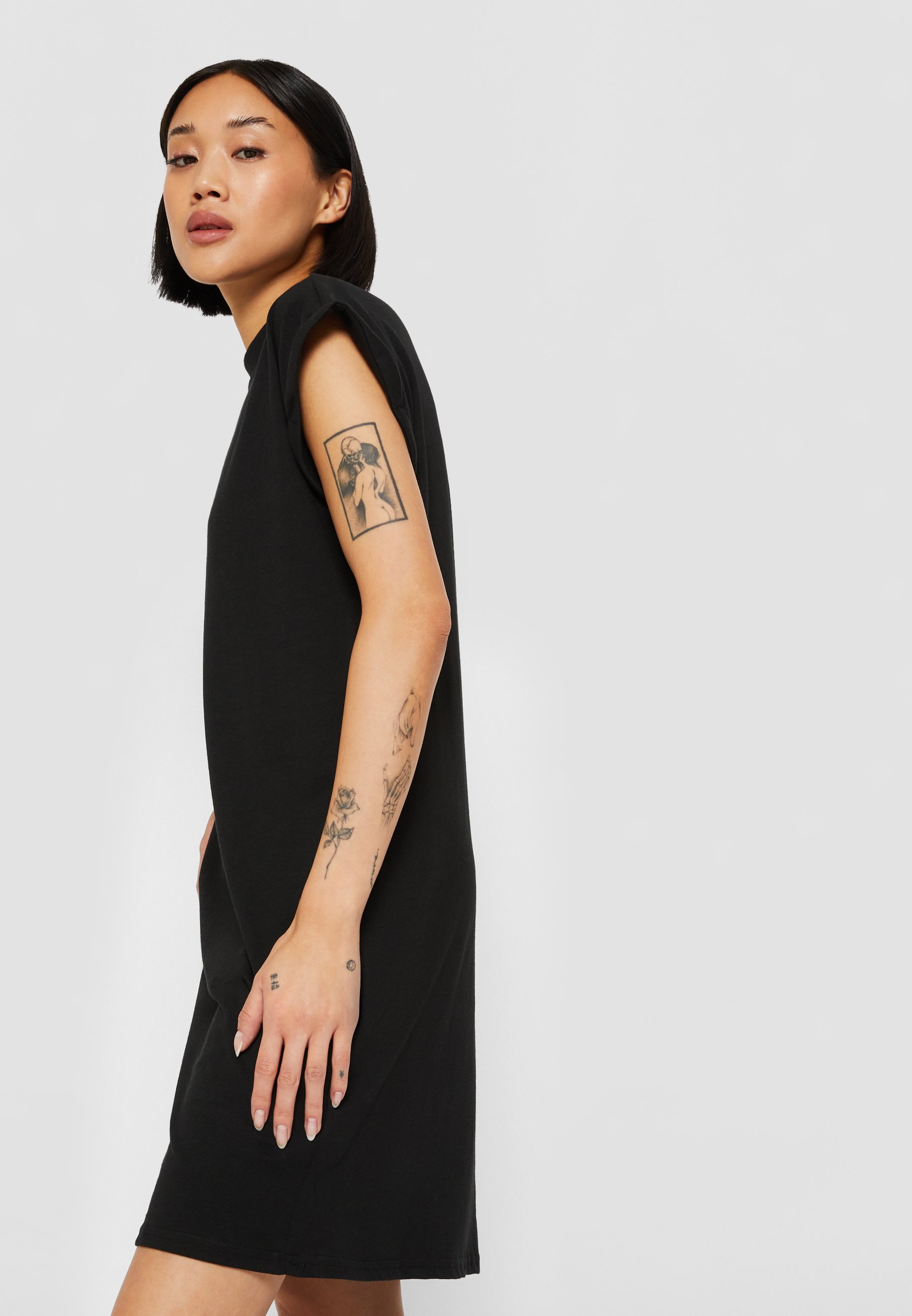 Robe Femme Urban Classics à épaules Dénudées - Jersey Doux, Style Décontracté, Manches Retroussées - 2