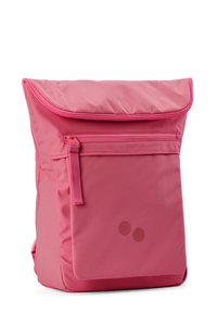 Rosa Rucksack mit einem umklappbaren Deckel, Frontreißverschlusstasche, glattem Nylonmaterial und dezenten runden Logoakzenten.