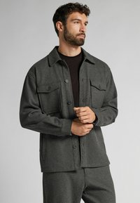 IUMAN Intimissimi Uomo Lichte jas - grey