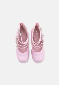 Koi Footwear PEARL DEWDROP PLATFORM HEELS - Visoke pete - pink