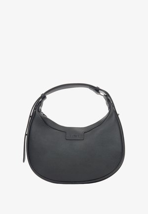 Czarna skórzana torba na ramię o zaokrąglonym kształcie, gładkiej fakturze i krótkim uchwycie. Posiada subtelne logo z przodu.