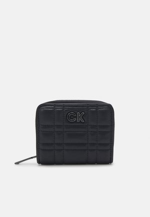 Calvin Klein, RE LOCK QUILT - Portfel