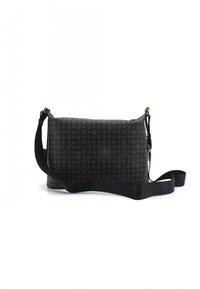 Borsa a tracolla sintetica nera con motivo dorato, forma rettangolare, tracolla regolabile, chiusura con zip e superficie testurizzata.
