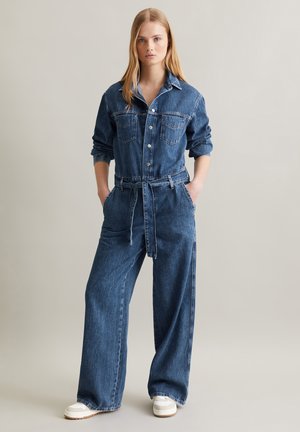 RELAXED FIT BELT - Jumpsuit - medium blue/multi