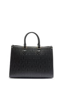 Zwarte leren tote bag met reliëflogo-patroon, dubbele handvatten, hardware-accenten in goudkleur, gestructureerde vorm en een gladde textuur.