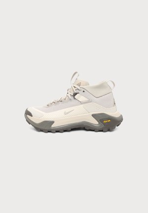 Nike ACG ZEGAMA - Παπούτσια πεζοπορίας - cream/light orewood brown