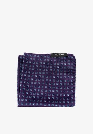 Violetti silkkinen taskuliina, jossa on toistuva kuvio pienistä sinisistä ja vaaleansinisiä neliöistä, merkintä "Sangar Since 1956".