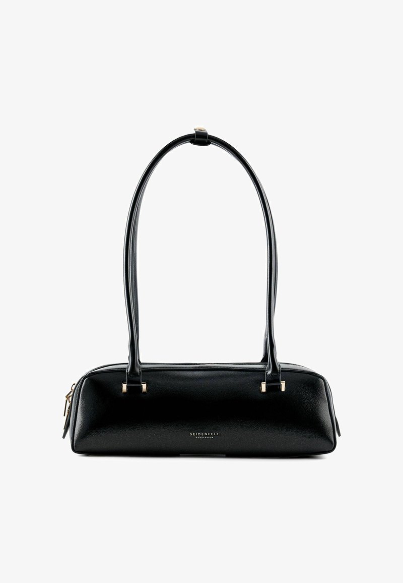 Borsa a mano nera in pelle con forma rettangolare, texture liscia, manici lunghi e dettagli in metallo dorato. Dotata di chiusura con cerniera.