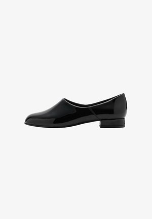 Mocassin en cuir verni noir avec un bout arrondi et un petit talon carré. Surface lisse, design minimaliste, sans embellissements visibles.