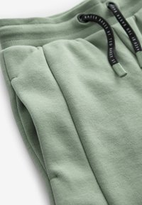 Baker by Ted Baker JOGGER SET - REGULAR FIT - Træningssæt - sage green