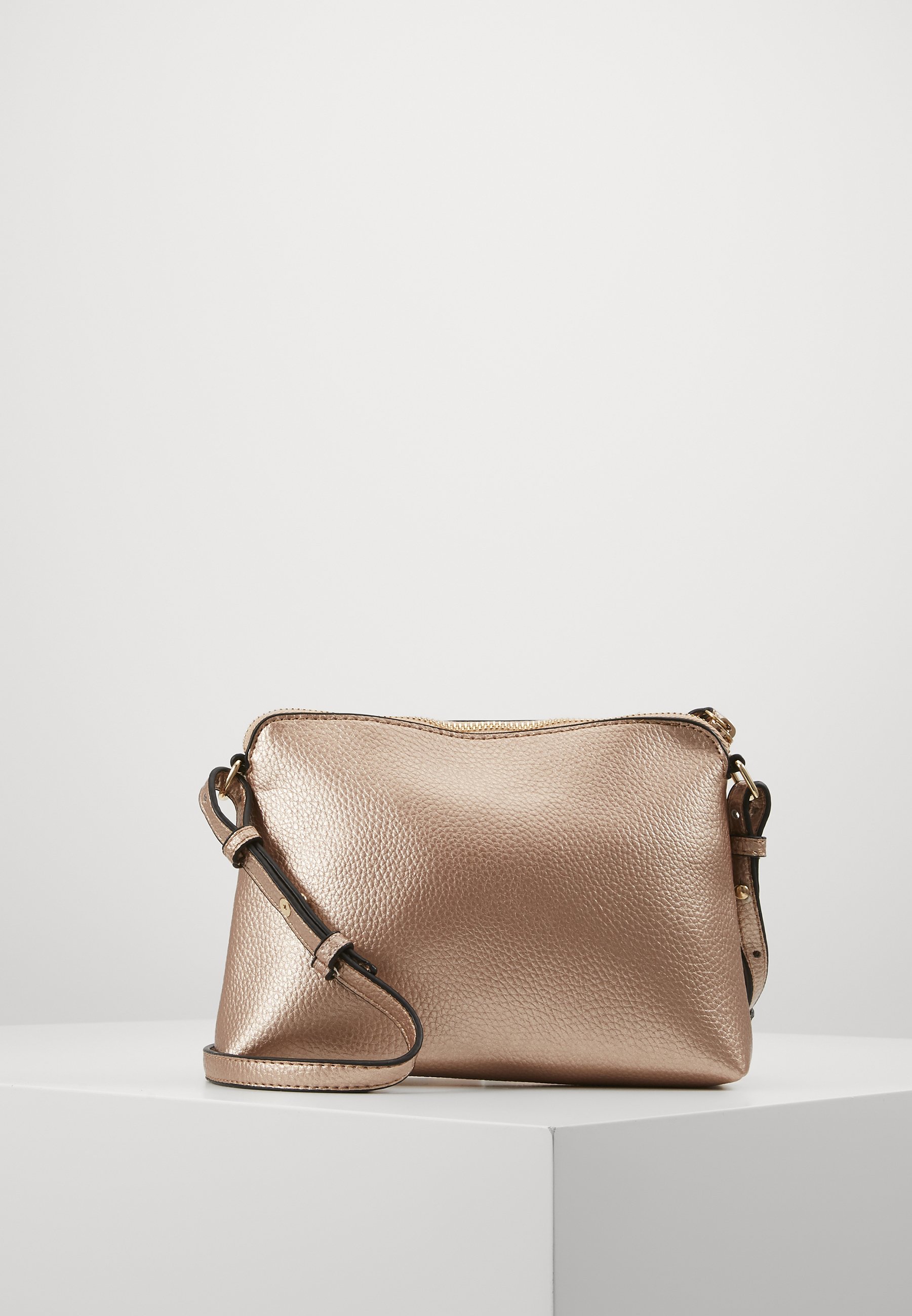 Dorothy Perkins ZIP TOP CROSS BODY Skulderveske rose Veske fra Dorothy Perkins | FINN.no