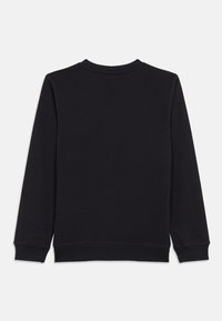 Czarny sweatshirt z długimi rękawami, okrągłym dekoltem i gładką fakturą. Brak widocznych grafik lub wzorów. Czysty, minimalistyczny design.