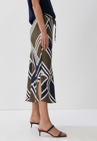 someday. OFLOW TOKIO - A-Linien-Rock - deep green