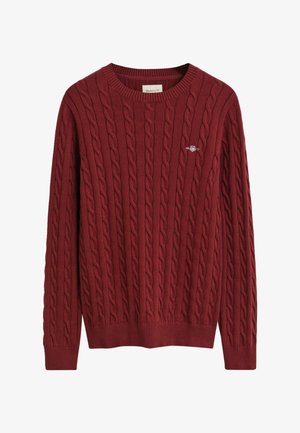 Burgunderfarbener Kabelstrick-Pullover mit Rundhalsausschnitt, gerippten Bündchen und Saum, ausgestattet mit kleinem, gesticktem Logo auf der linken Brust.