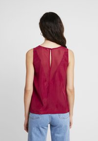 Pieces Camicetta - red