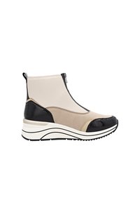 Bottes de cheville légères en matériaux synthétiques beige et noir, dotées d'une fermeture éclair, d'une finition texturée et d'un design de semelle rayée.