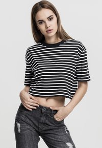 Urban Classics LADIES SHORT STRIPED OVERSIZED TEE - Marškinėliai su spaudiniu - black/white