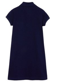 Rochie polo bleumarin, cu mâneci scurte, din material de bumbac moale, croi drept, guler clasic și un design fără cusături, fără modele sau accente vizibile.