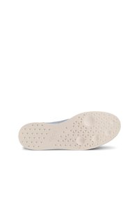 Sko med en ljusgrå ovandel och en krämfärgad gummiyttersula med ett texturerat greppmönster och präglade logodetaljer.