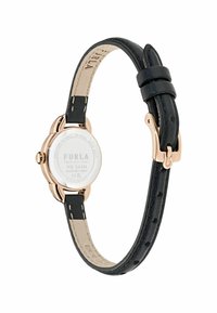Reloj redondo con caja en oro rosa, correa de cuero negro con costuras y una esfera blanca simple, marcada con la marca "FURLA."