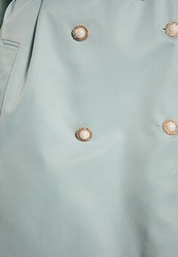 faina Trenci - mint