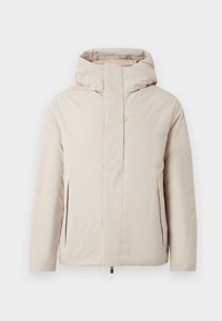 Giacca imbottita beige con colletto alto e cappuccio. Presenta una zip frontale e tasche laterali, realizzata in tessuto liscio e impermeabile.