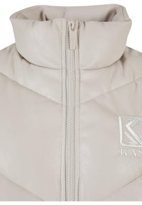 Karl Kani CROPPED PUFFER - Liemenė - light sand