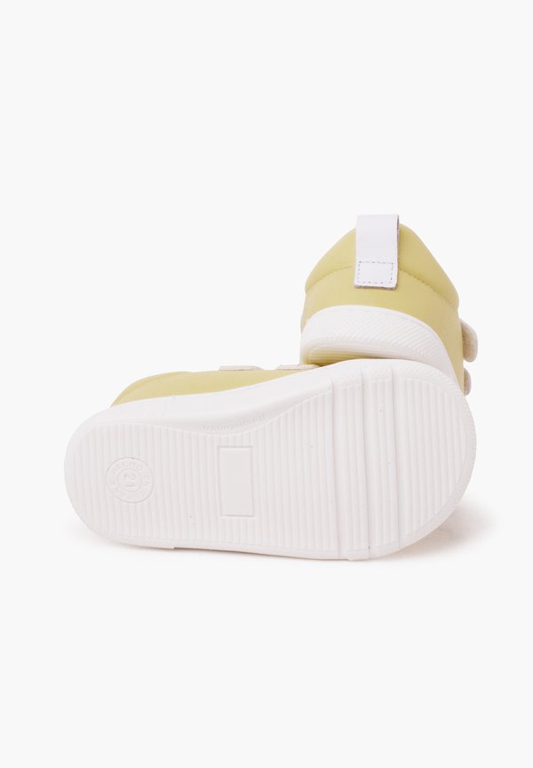 BAREFOOT DOBLE TIRA ADHERENTE – Lauflernschuh – amarillo