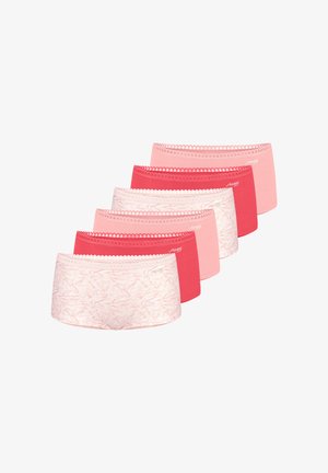 Syv par bomuldsshorts i nuancer af pink og rød. Har flæsekantede elastiske linninger og et blomstermønster på et par.