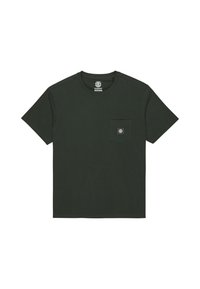 Mørkegrøn kortærmet t-shirt lavet af bomuld med rund halsudskæring og en brystlomme med et lille logo-patch.
