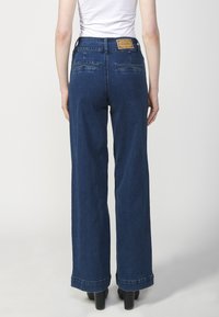 Koroshi Trapezaste traperice - azul osc   dark blue